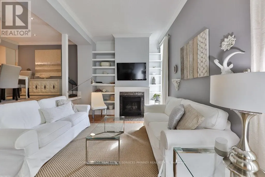 27 - 1250 MARLBOROUGH COURT