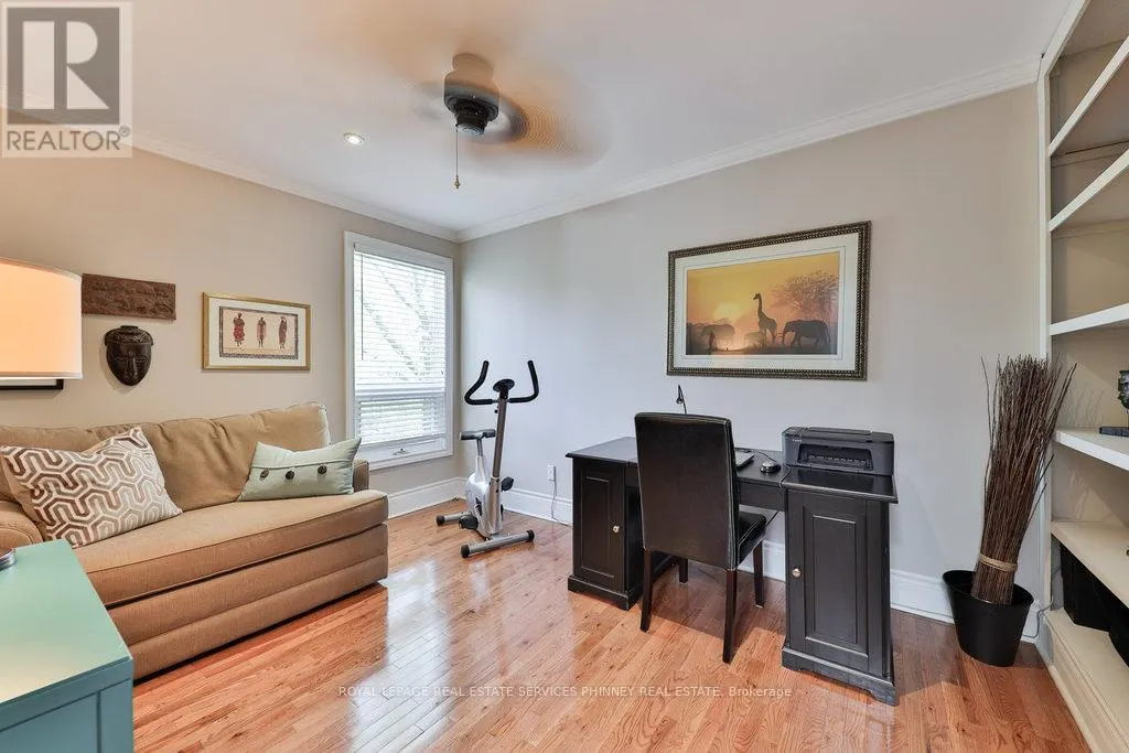 27 - 1250 MARLBOROUGH COURT