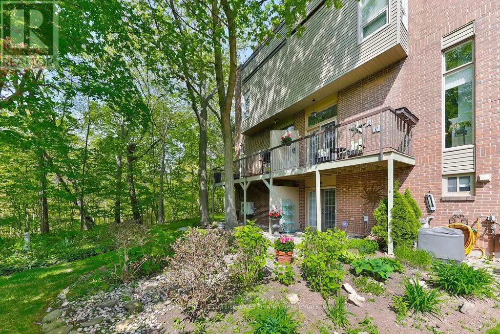 27 - 1250 MARLBOROUGH COURT