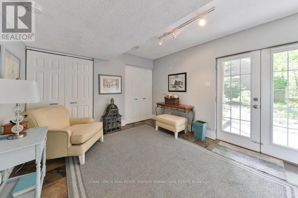 27 - 1250 MARLBOROUGH COURT