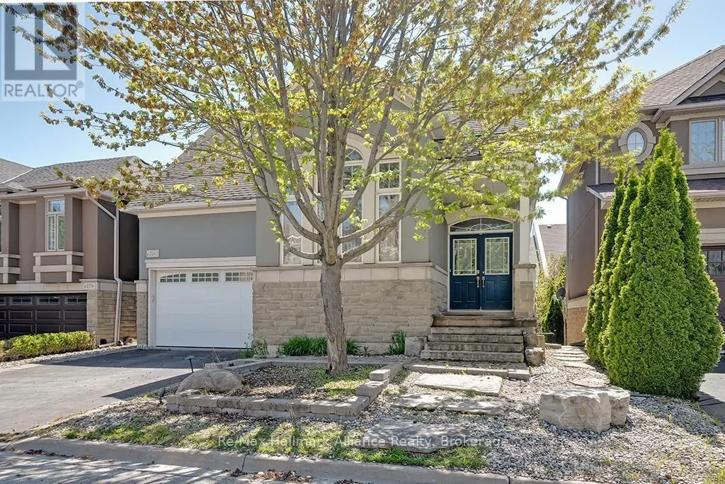 2240 BLACKBIRD COURT