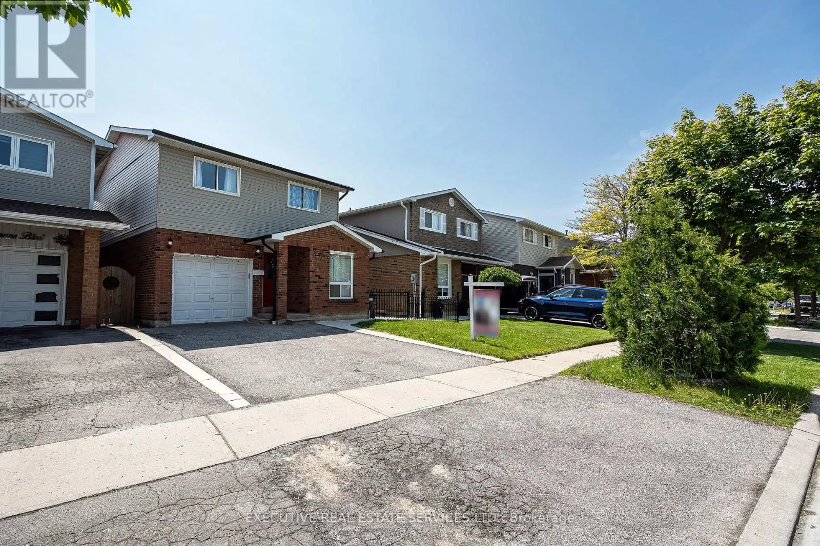 4 SIMMONS BOULEVARD