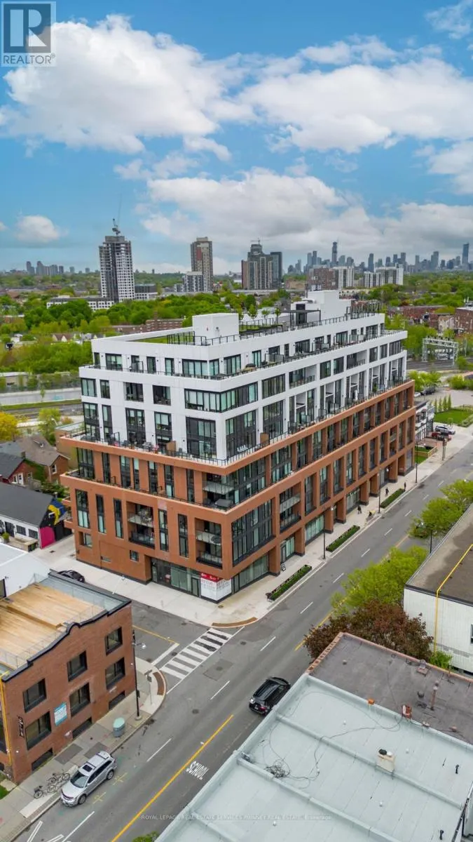 515 - 2720 DUNDAS STREET W