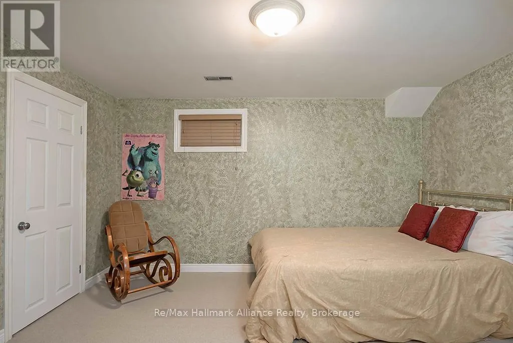 1151 MANOR ROAD