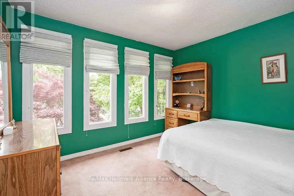 1151 MANOR ROAD