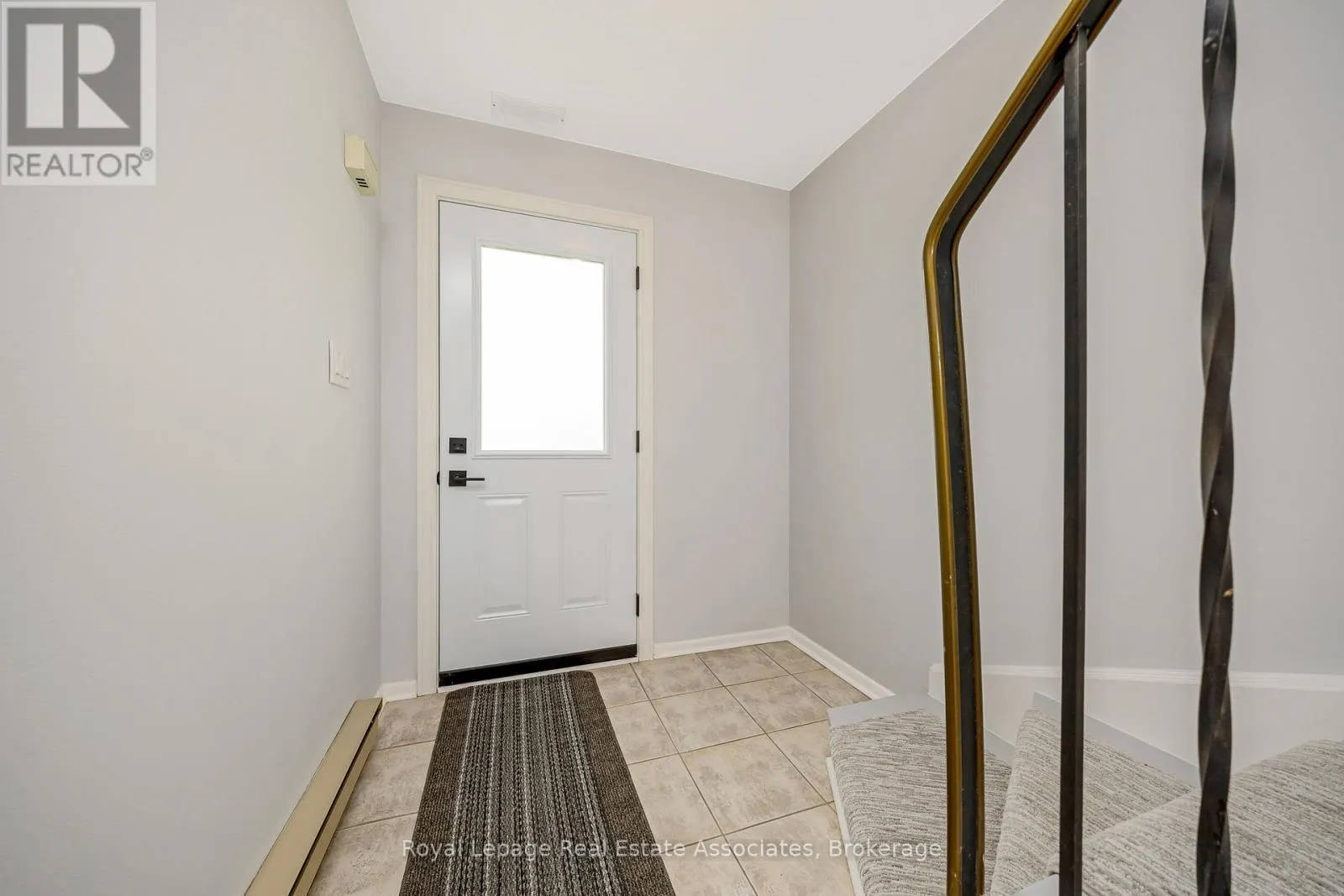 1 - 108 SINCLAIR AVENUE