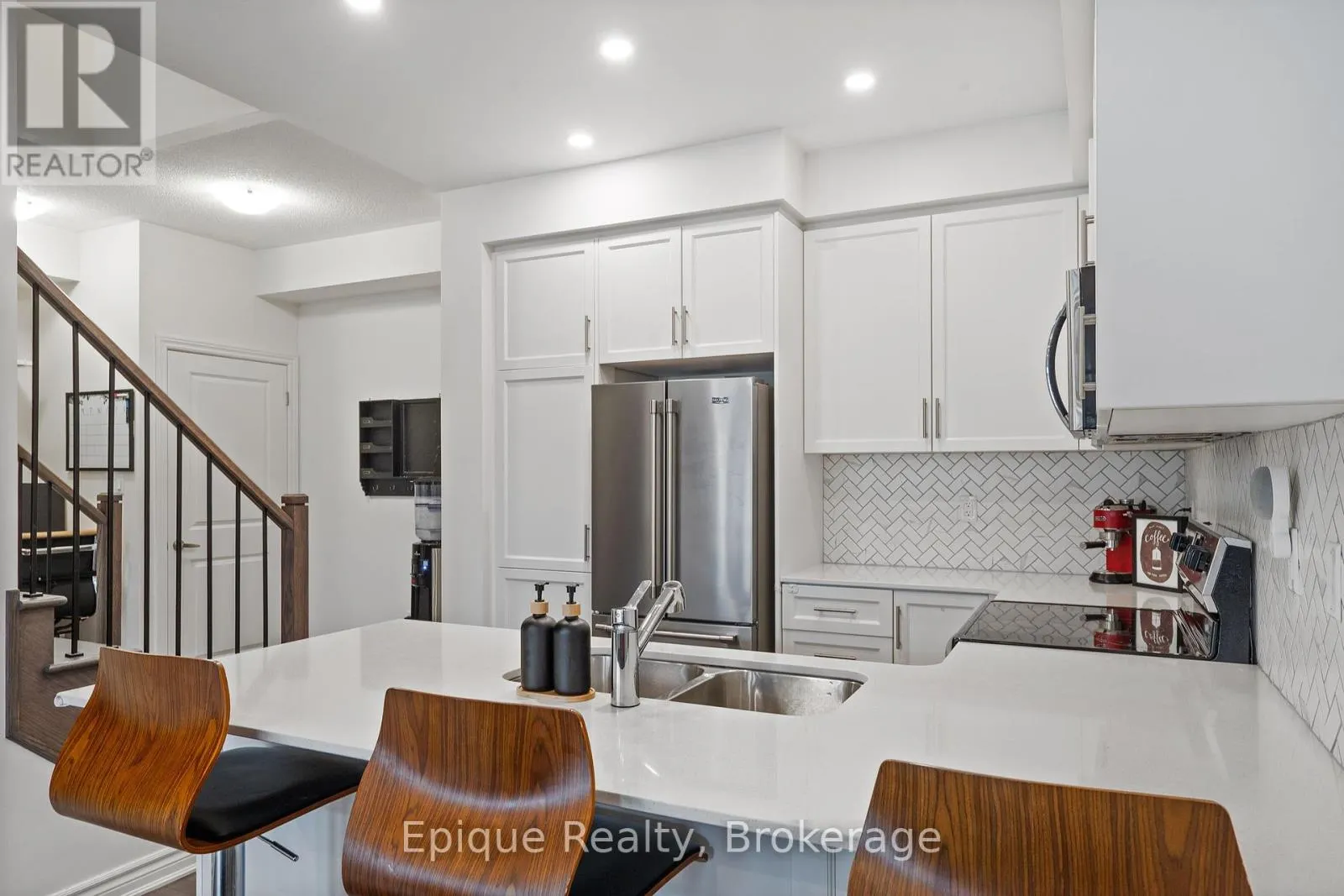 1158 RESTIVO LANE