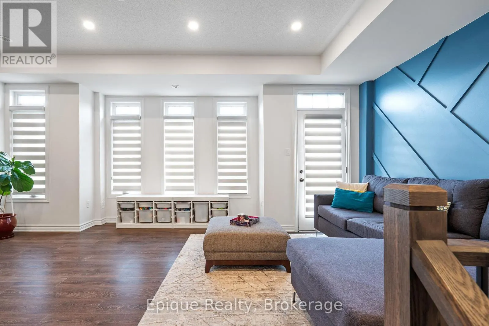1158 RESTIVO LANE