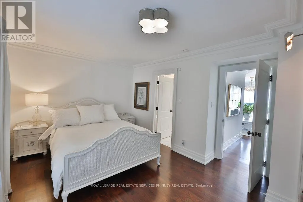 8 CHARTWELL ROAD