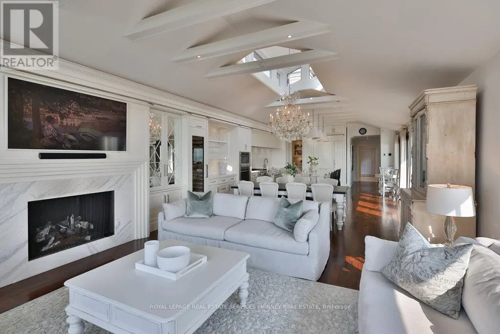 8 CHARTWELL ROAD