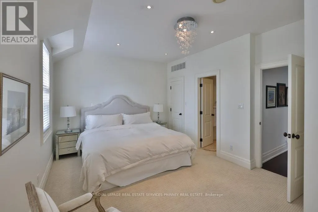 8 CHARTWELL ROAD