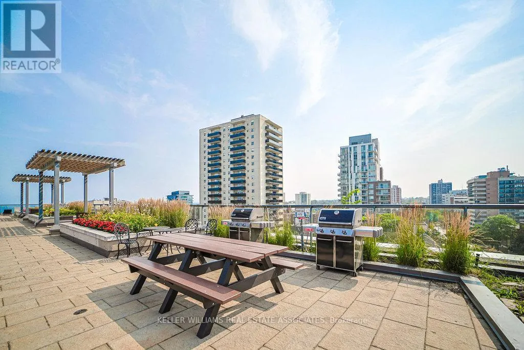 609 - 1 HURONTARIO STREET