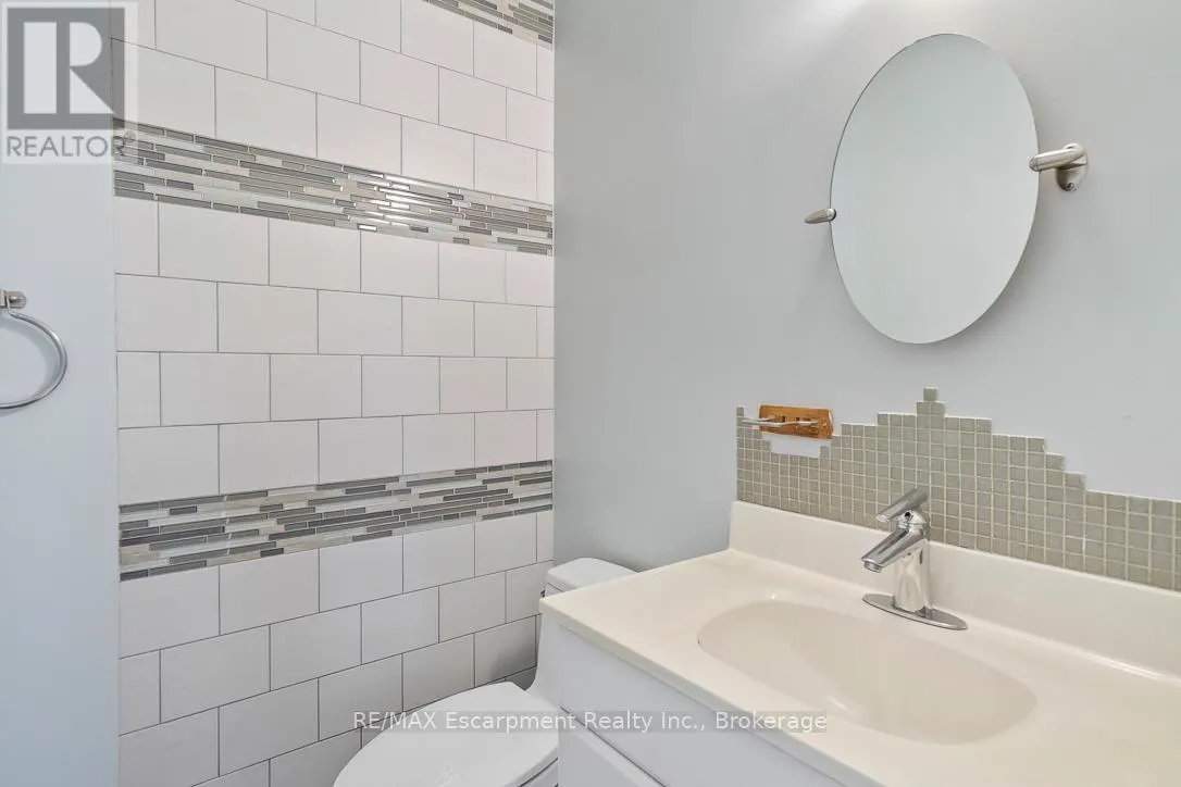 25 - 750 BURNHAMTHORPE ROAD E, #25