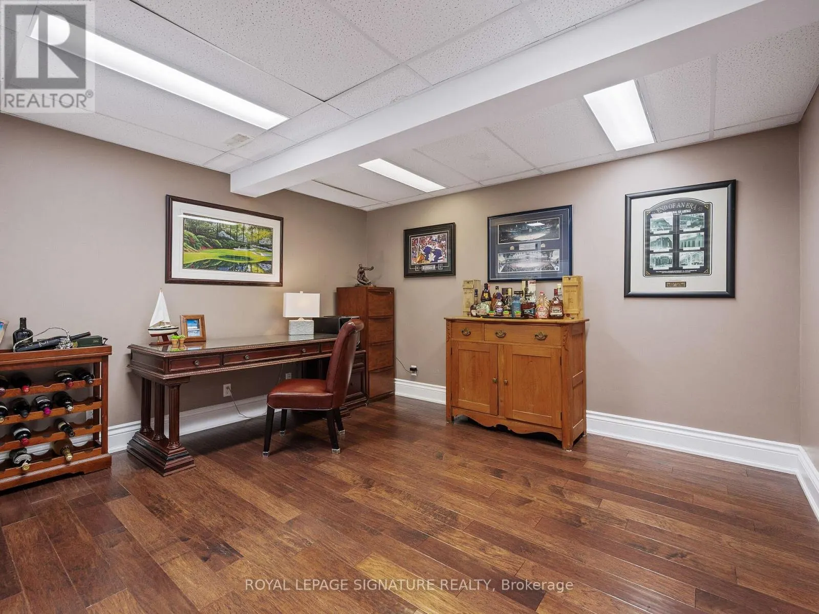 10 FOREST RIDGE CRESCENT