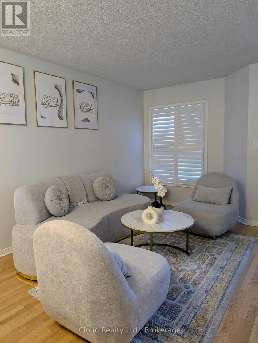 10 POLAR BEAR PLACE E