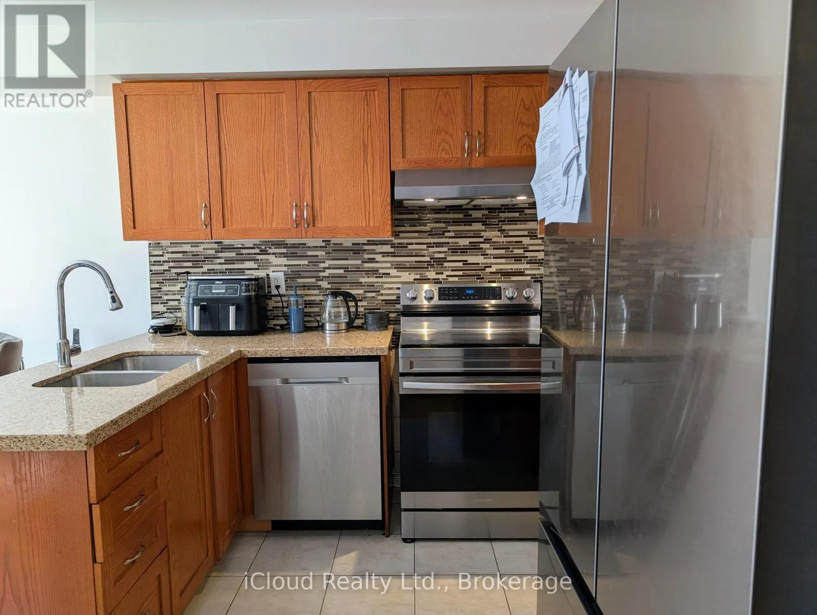 10 POLAR BEAR PLACE E