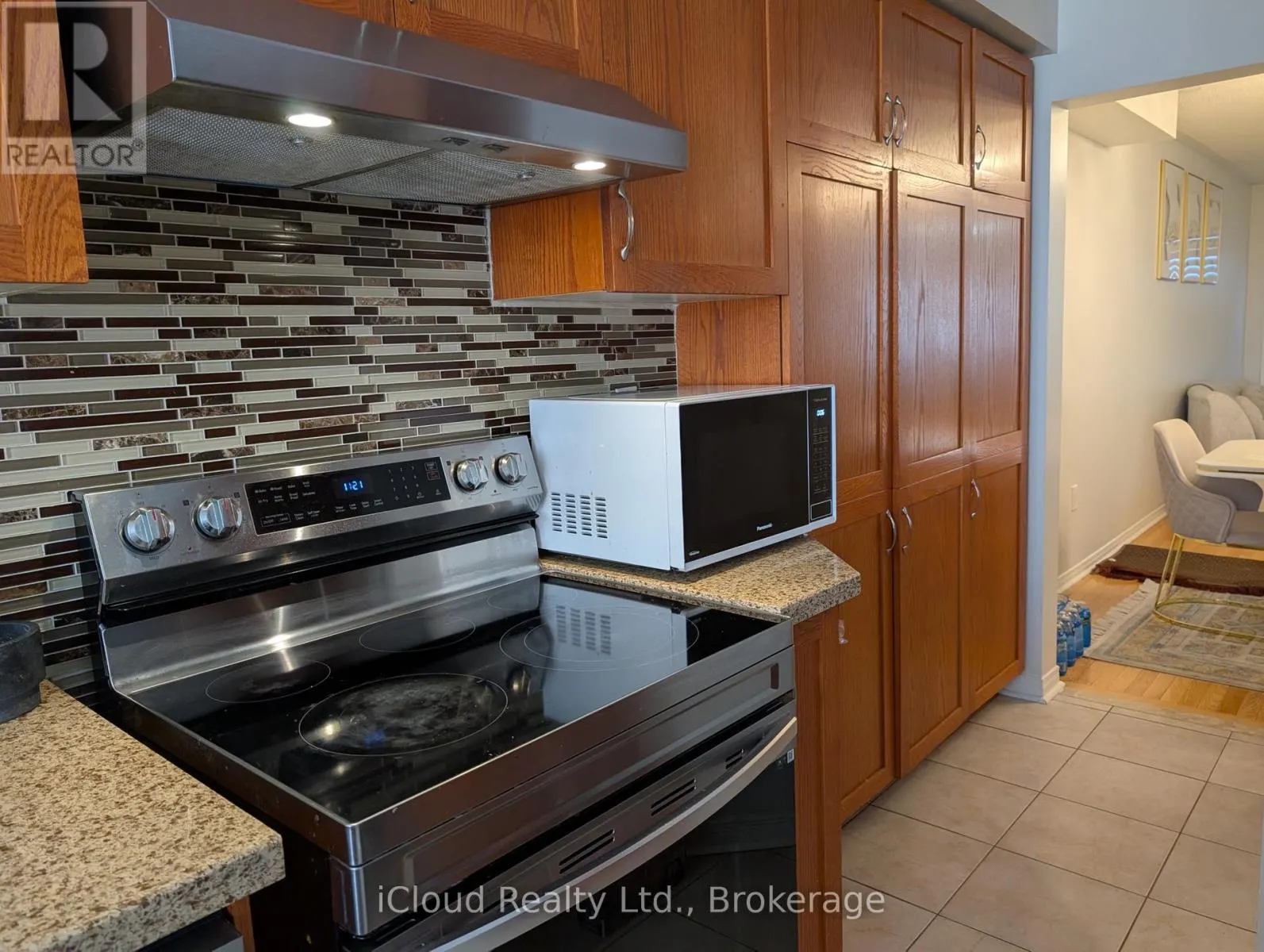 10 POLAR BEAR PLACE E