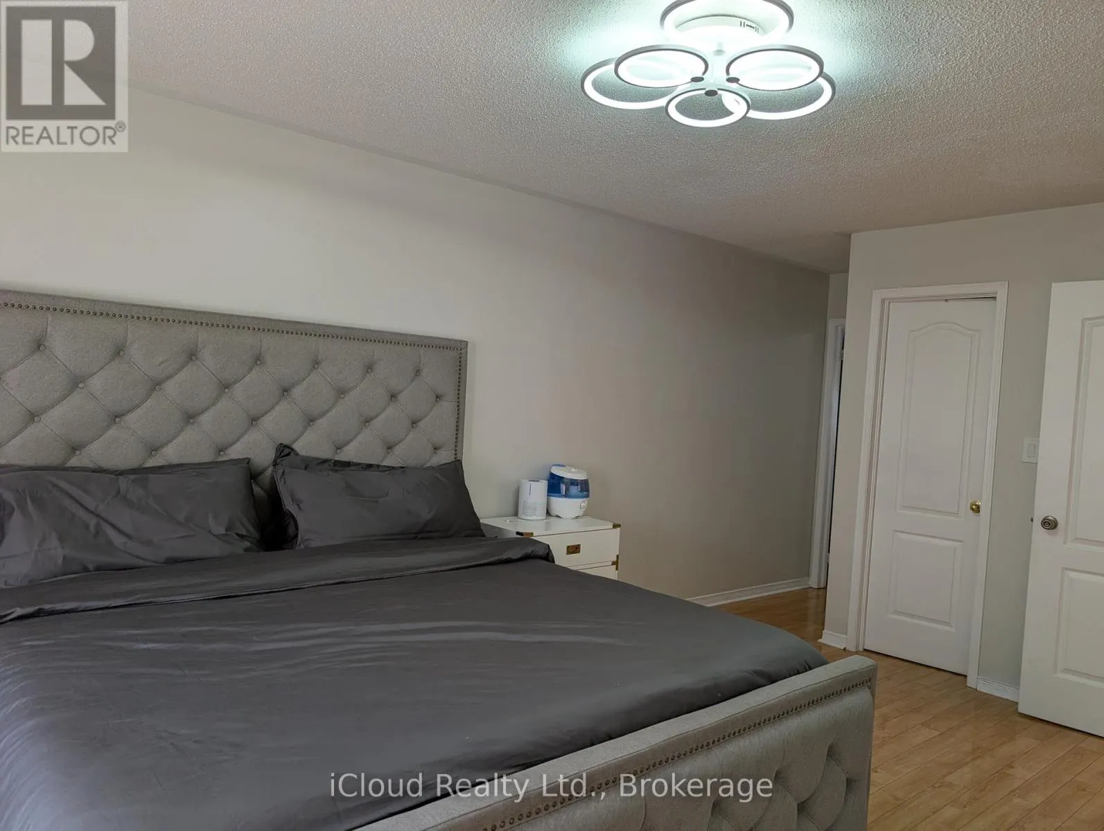 10 POLAR BEAR PLACE E