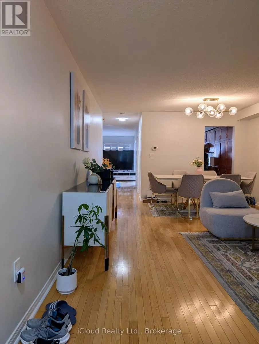10 POLAR BEAR PLACE E