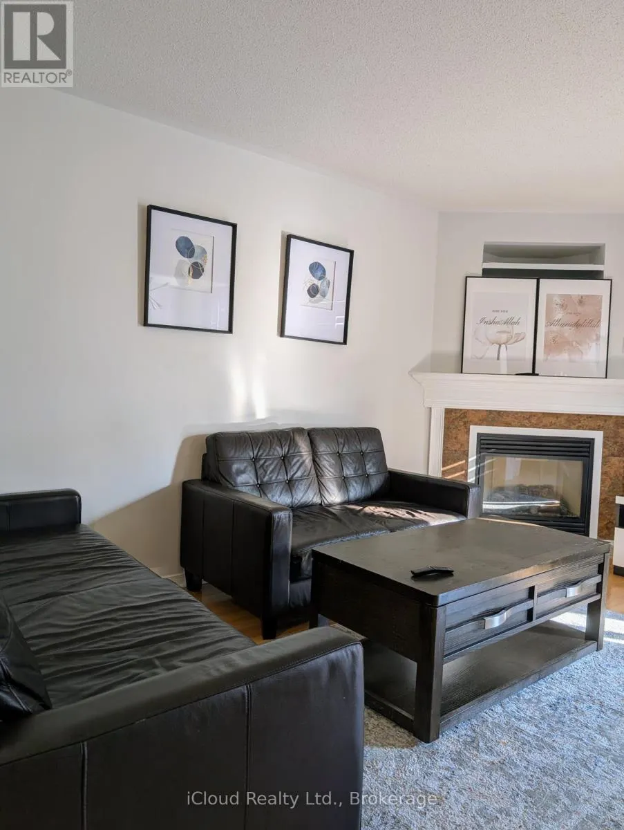 10 POLAR BEAR PLACE E