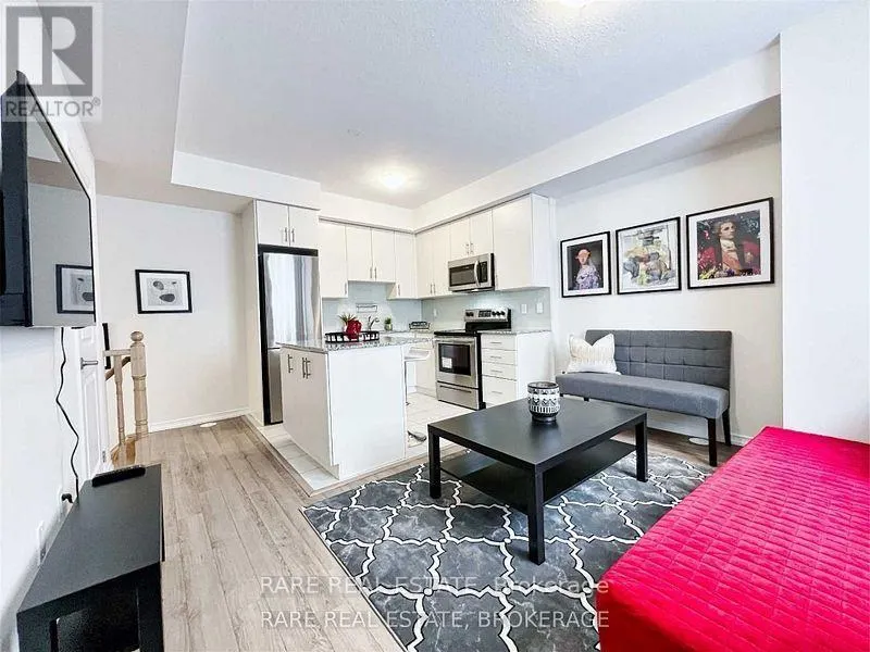 38 - 26 FIELDWAY ROAD N