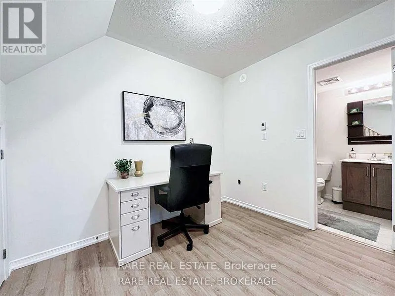 38 - 26 FIELDWAY ROAD N