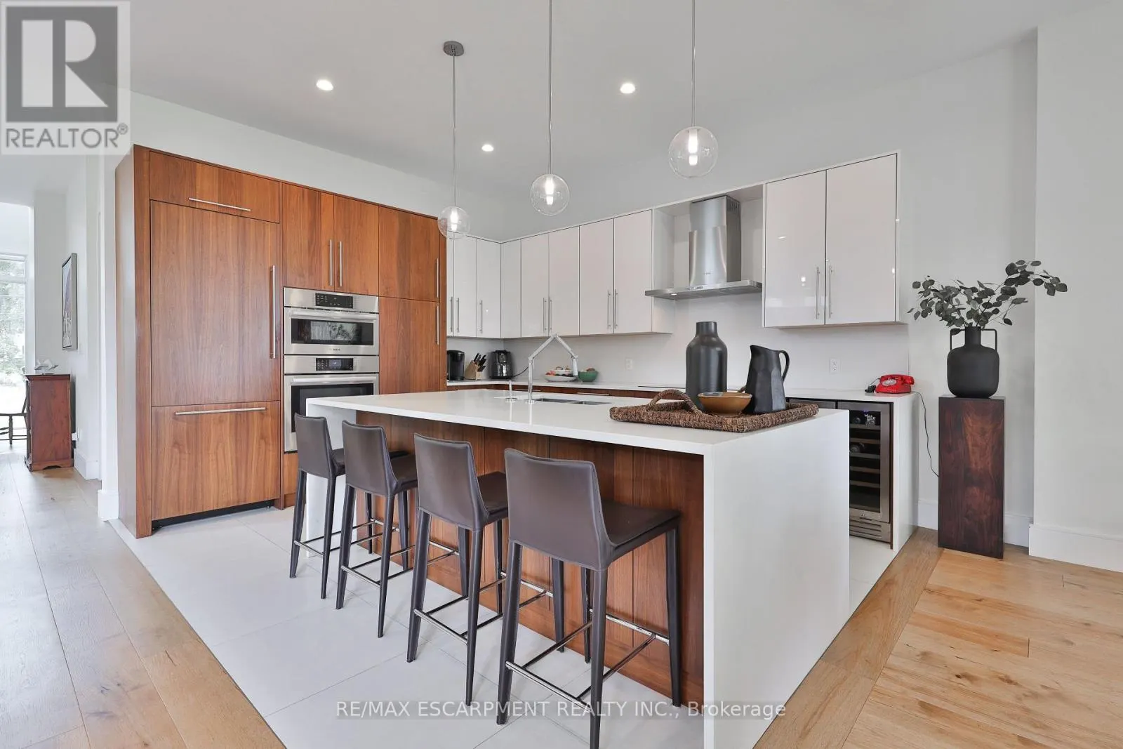 49 PINE AVENUE S
