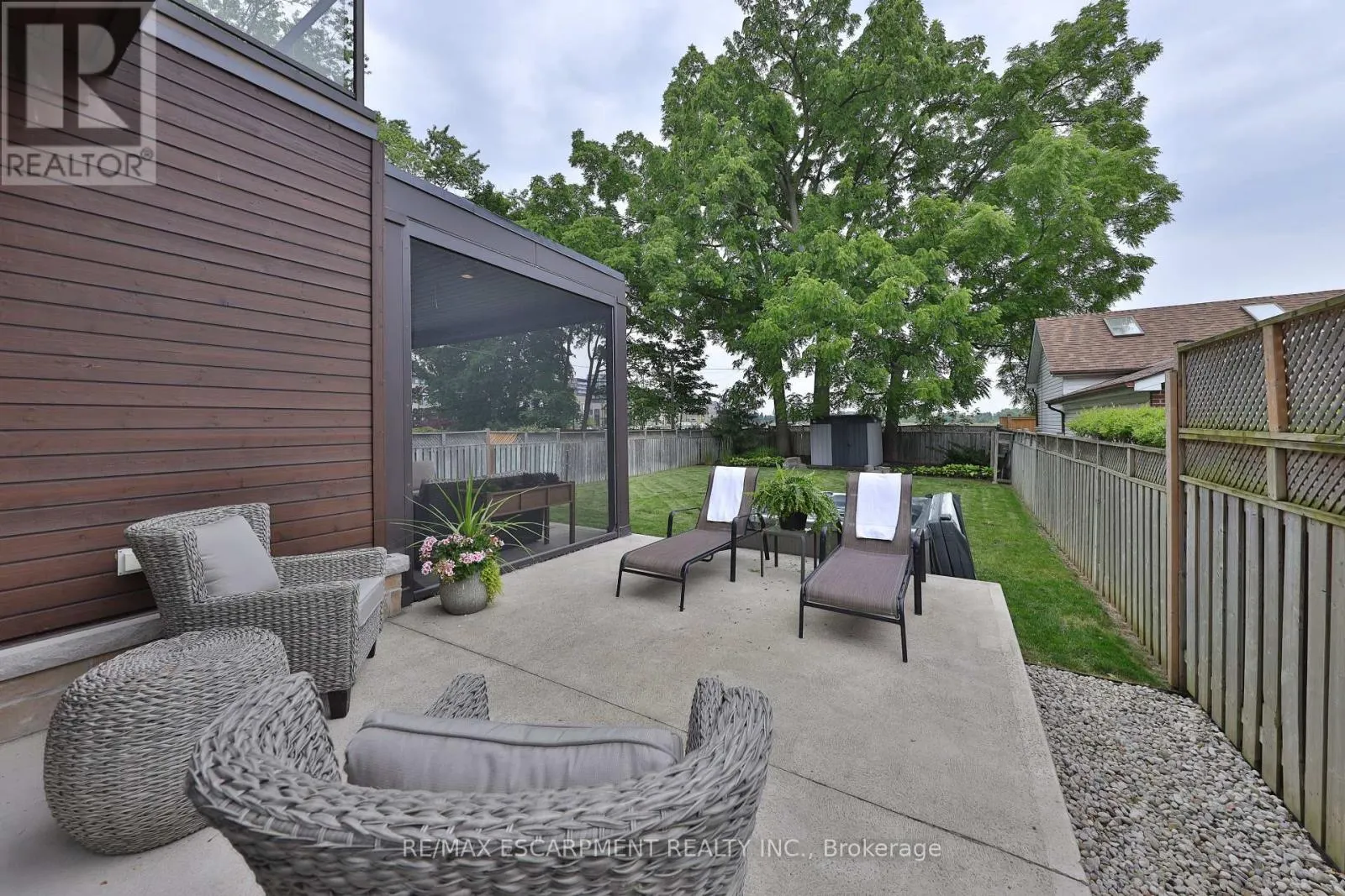 49 PINE AVENUE S