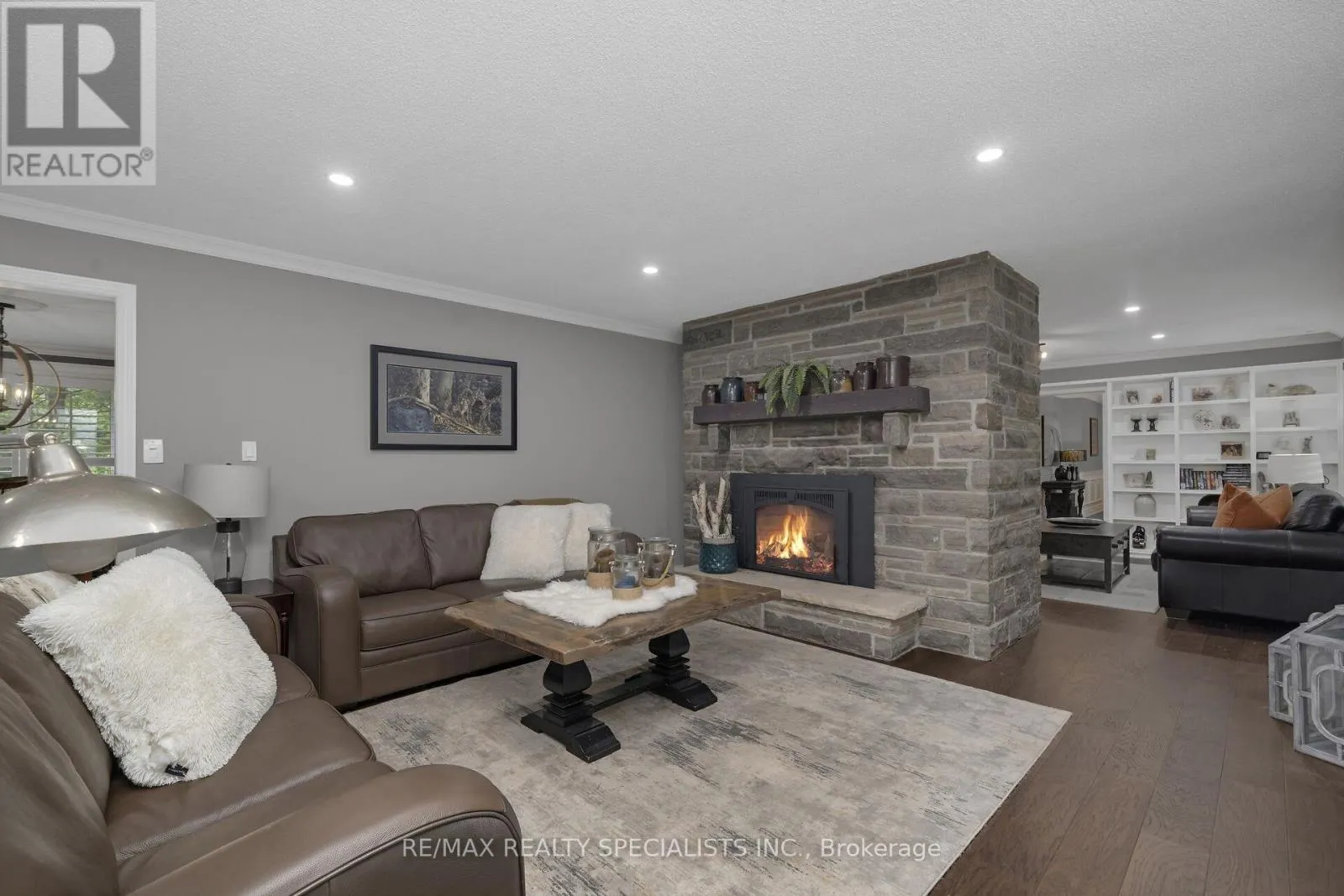 2 CEDAR DRIVE