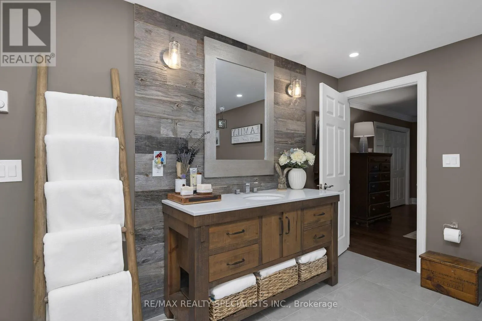 2 CEDAR DRIVE