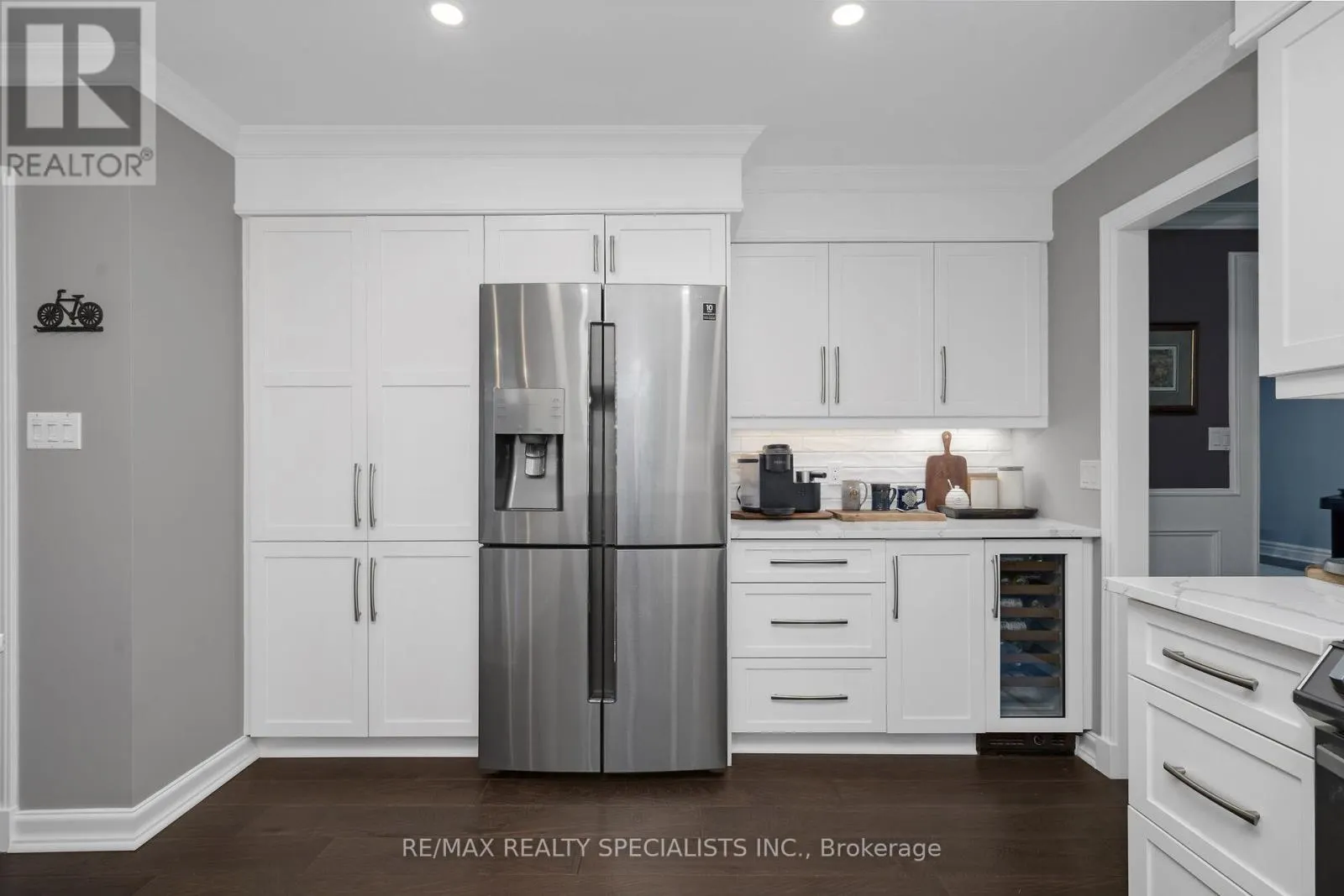 2 CEDAR DRIVE