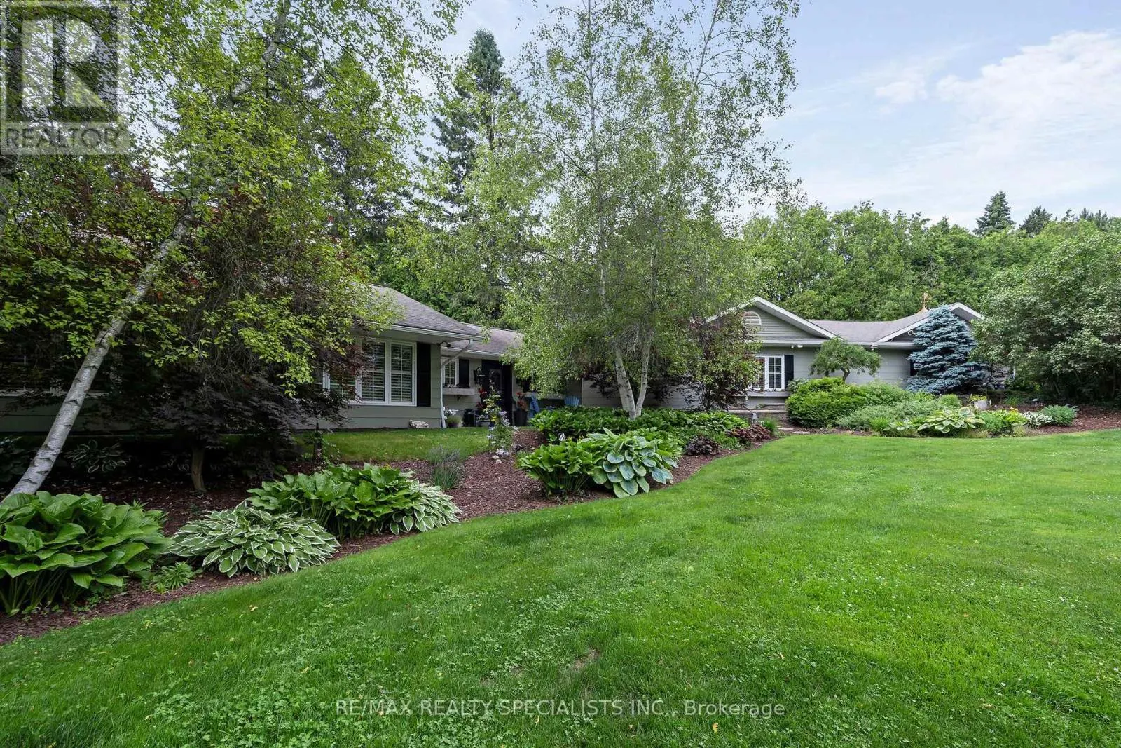 2 CEDAR DRIVE
