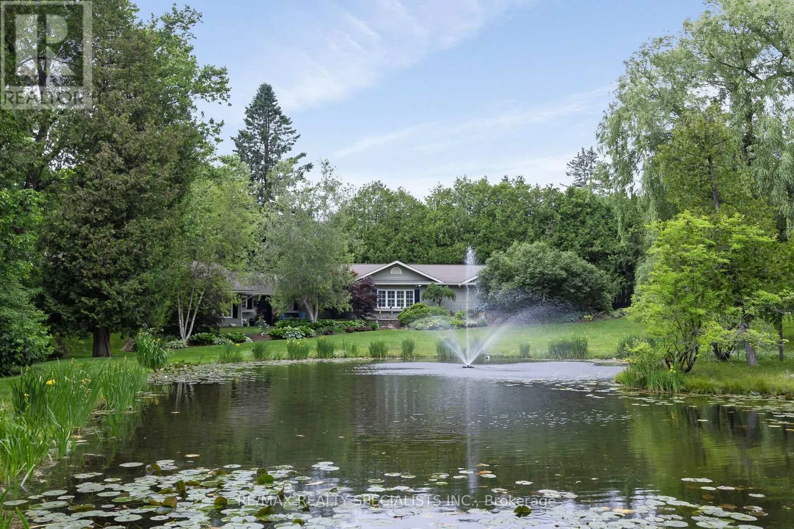 2 CEDAR DRIVE