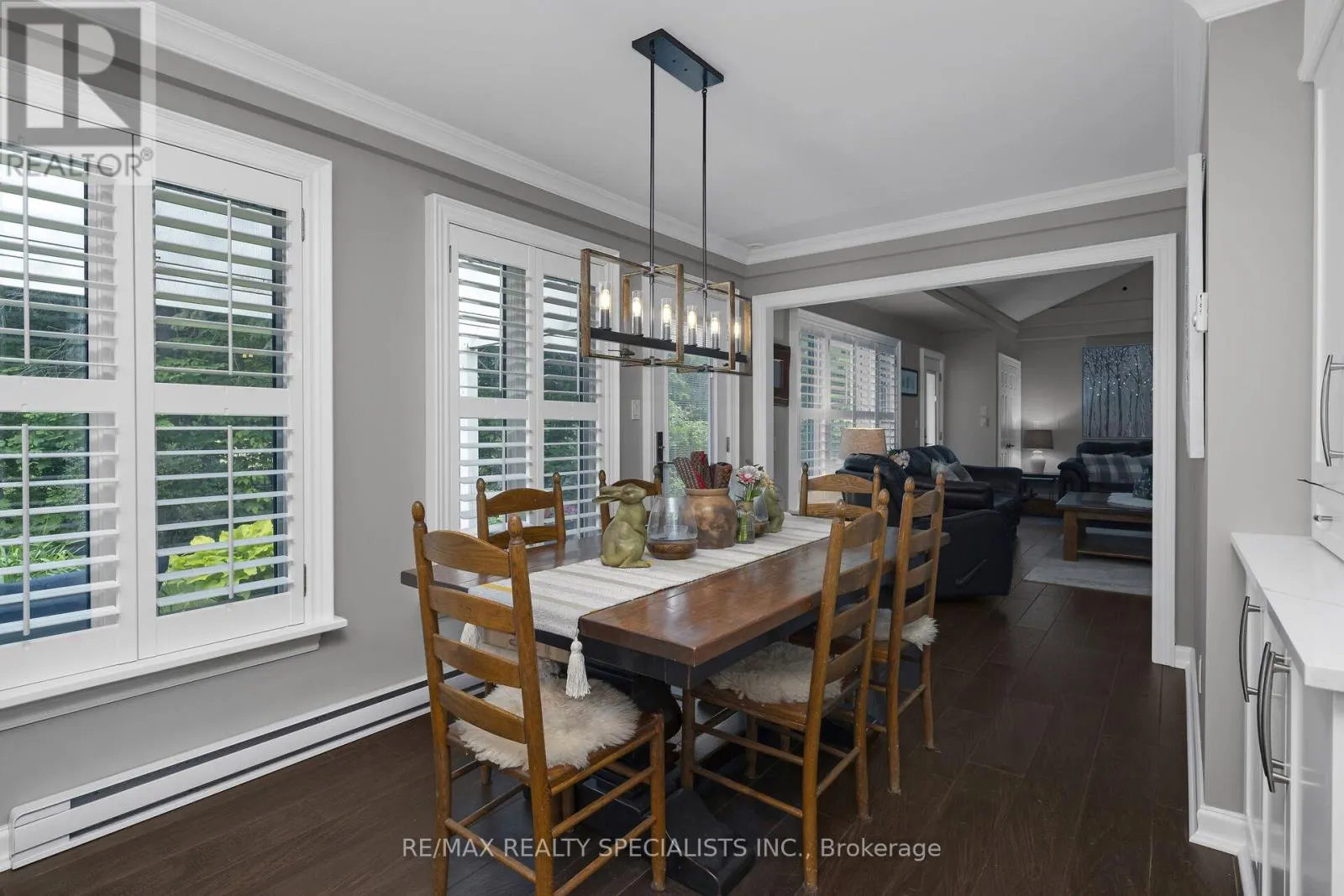 2 CEDAR DRIVE