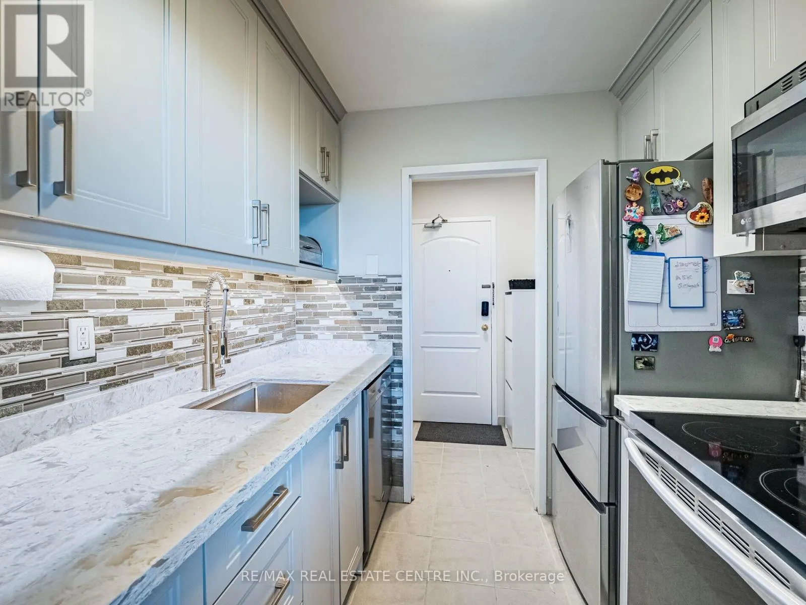 602 - 3145 QUEEN FREDERICA DRIVE