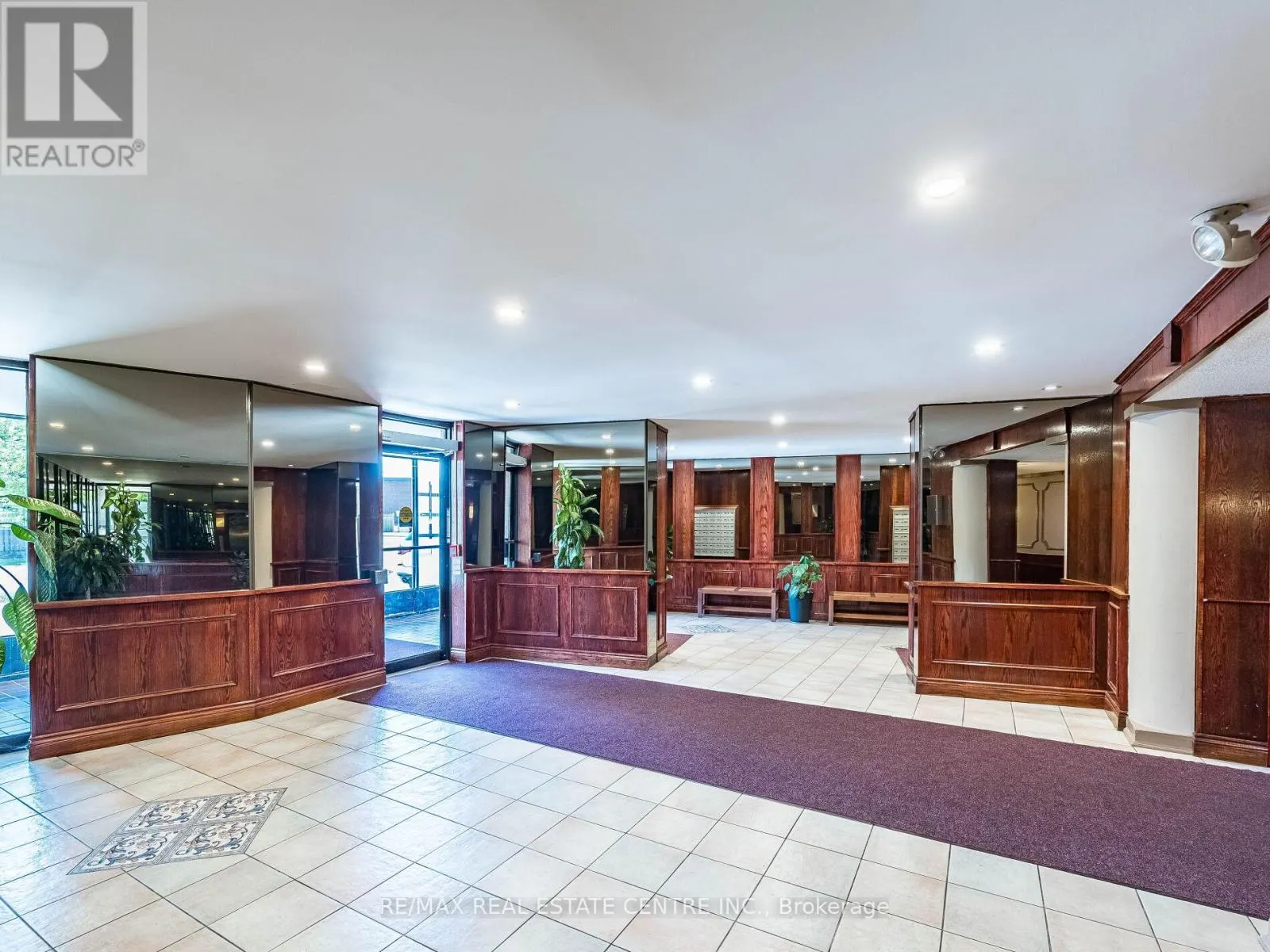 602 - 3145 QUEEN FREDERICA DRIVE