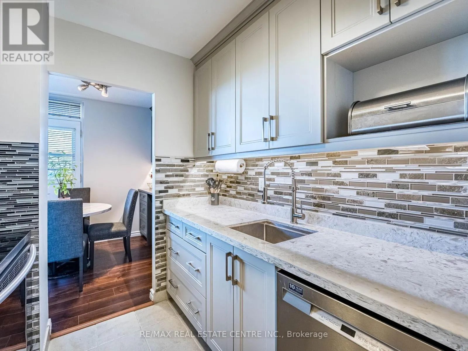 602 - 3145 QUEEN FREDERICA DRIVE