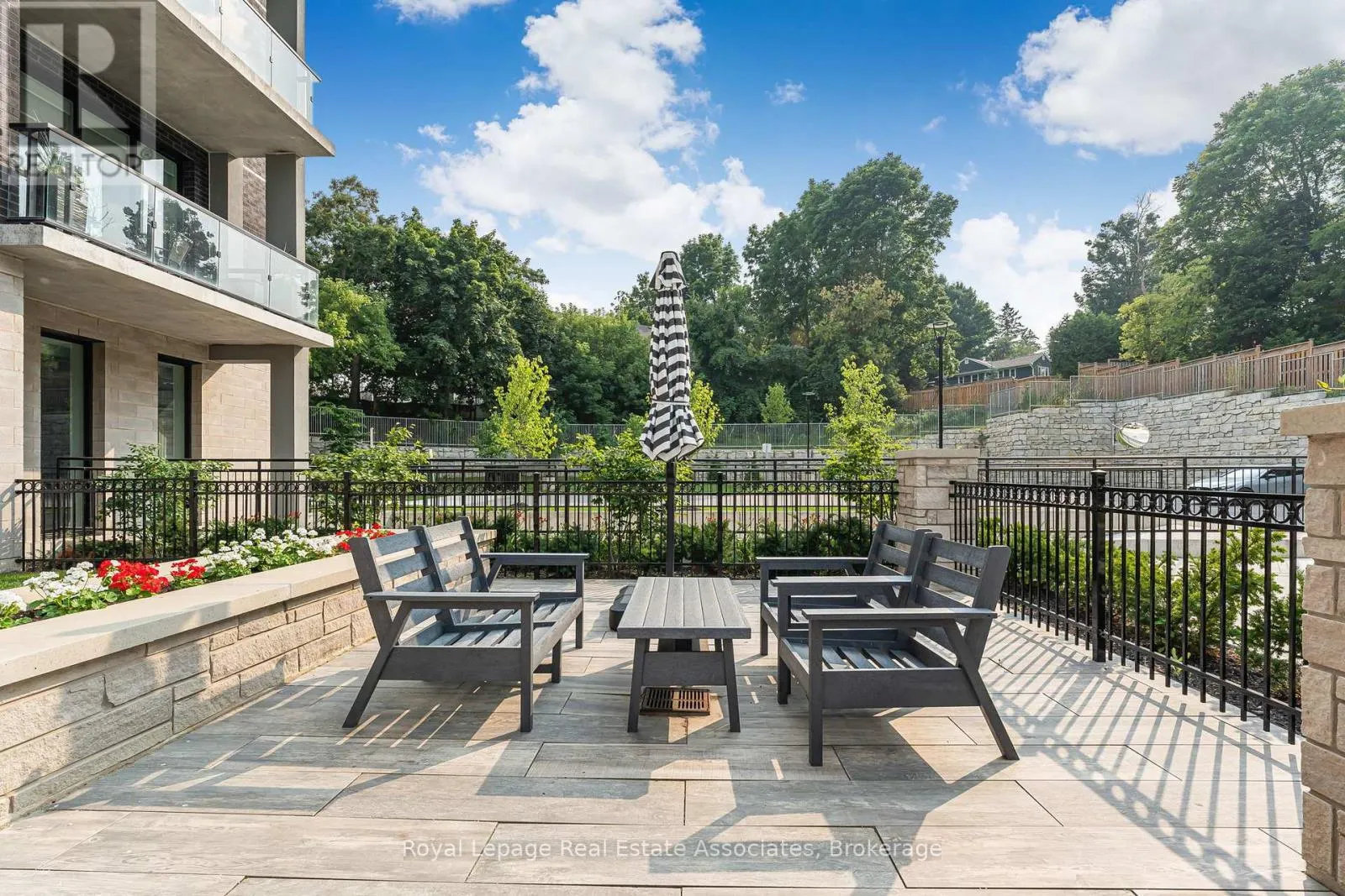 303 - 42 MILL STREET