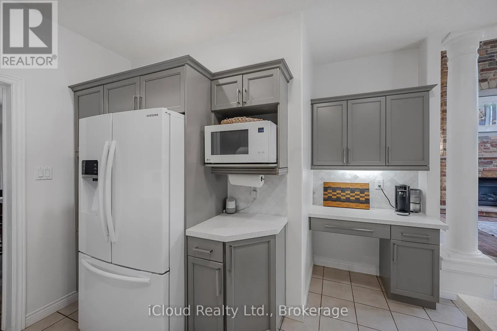2 REDFERN STREET