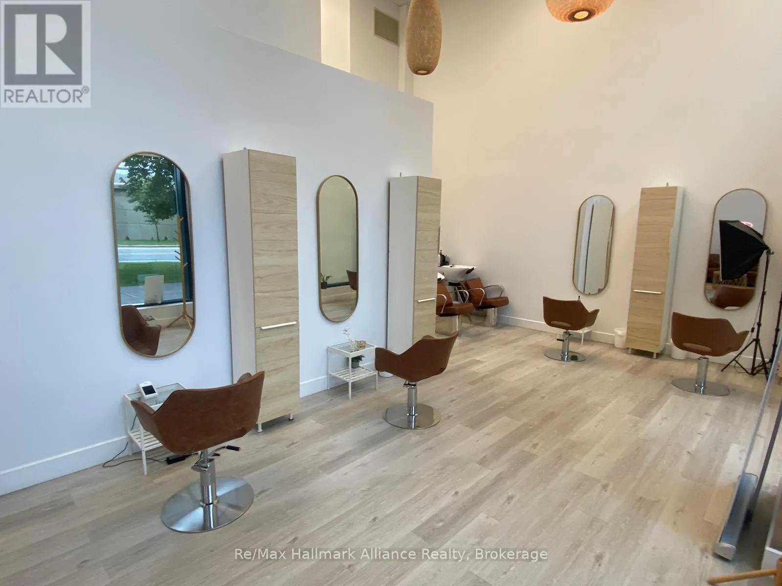 3 - 2083 LAKE SHORE BOULEVARD, #3