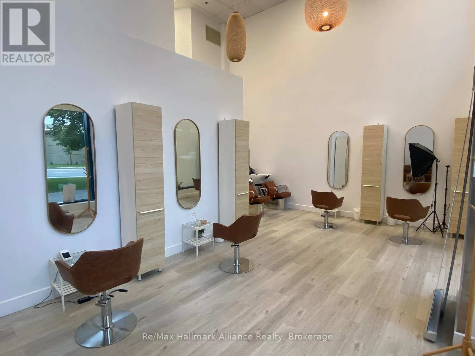 3 - 2083 LAKE SHORE BOULEVARD, #3