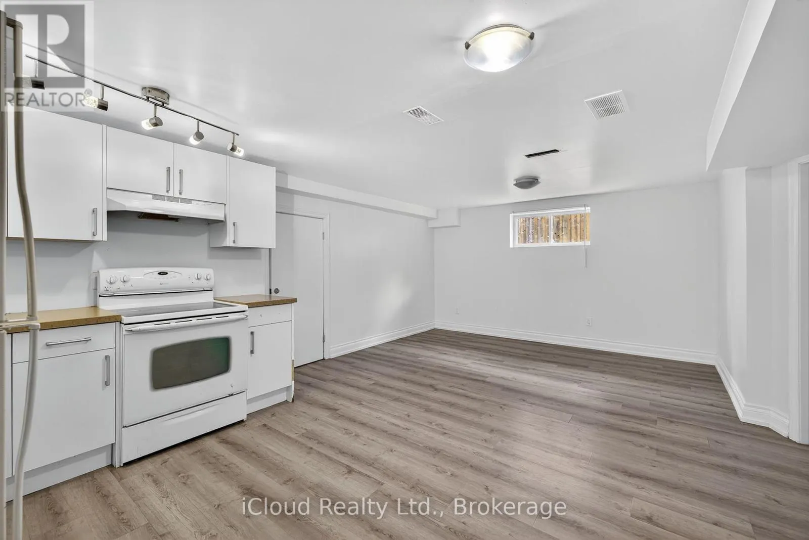 34 KNOX AVENUE