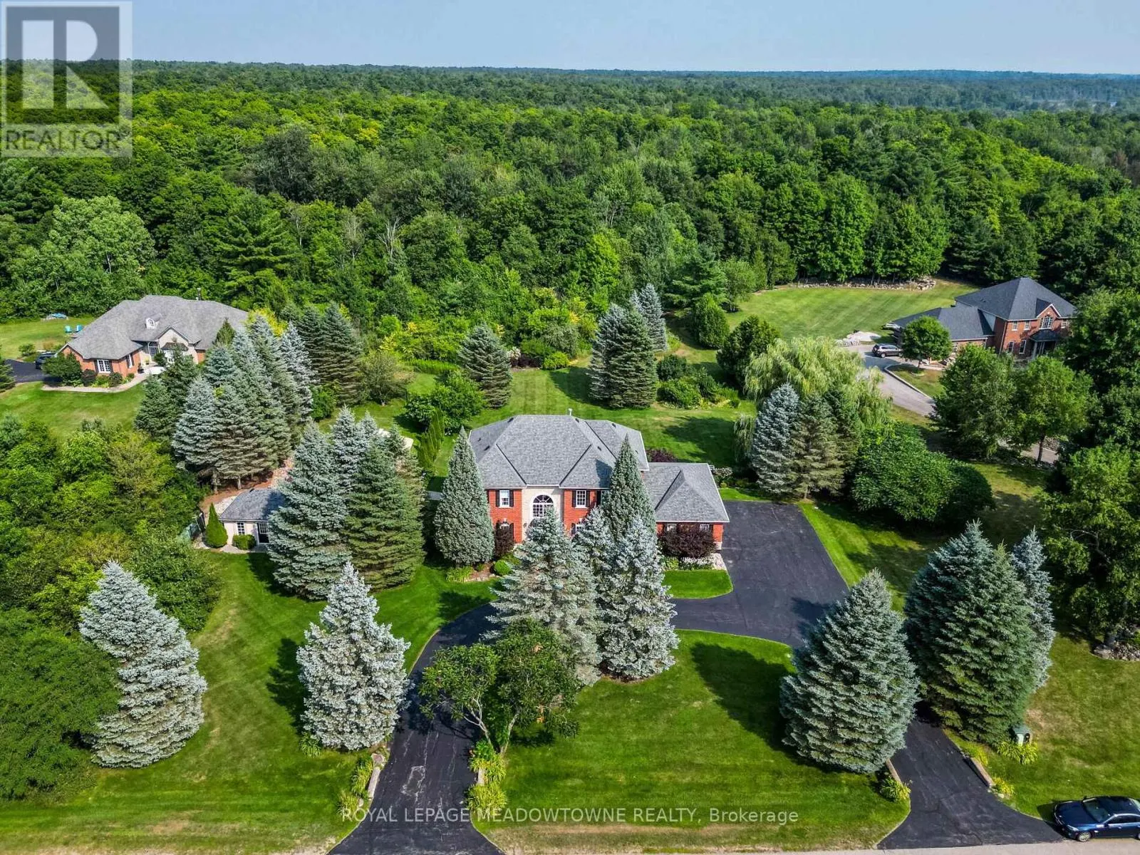 8 DEER RUN CRESCENT