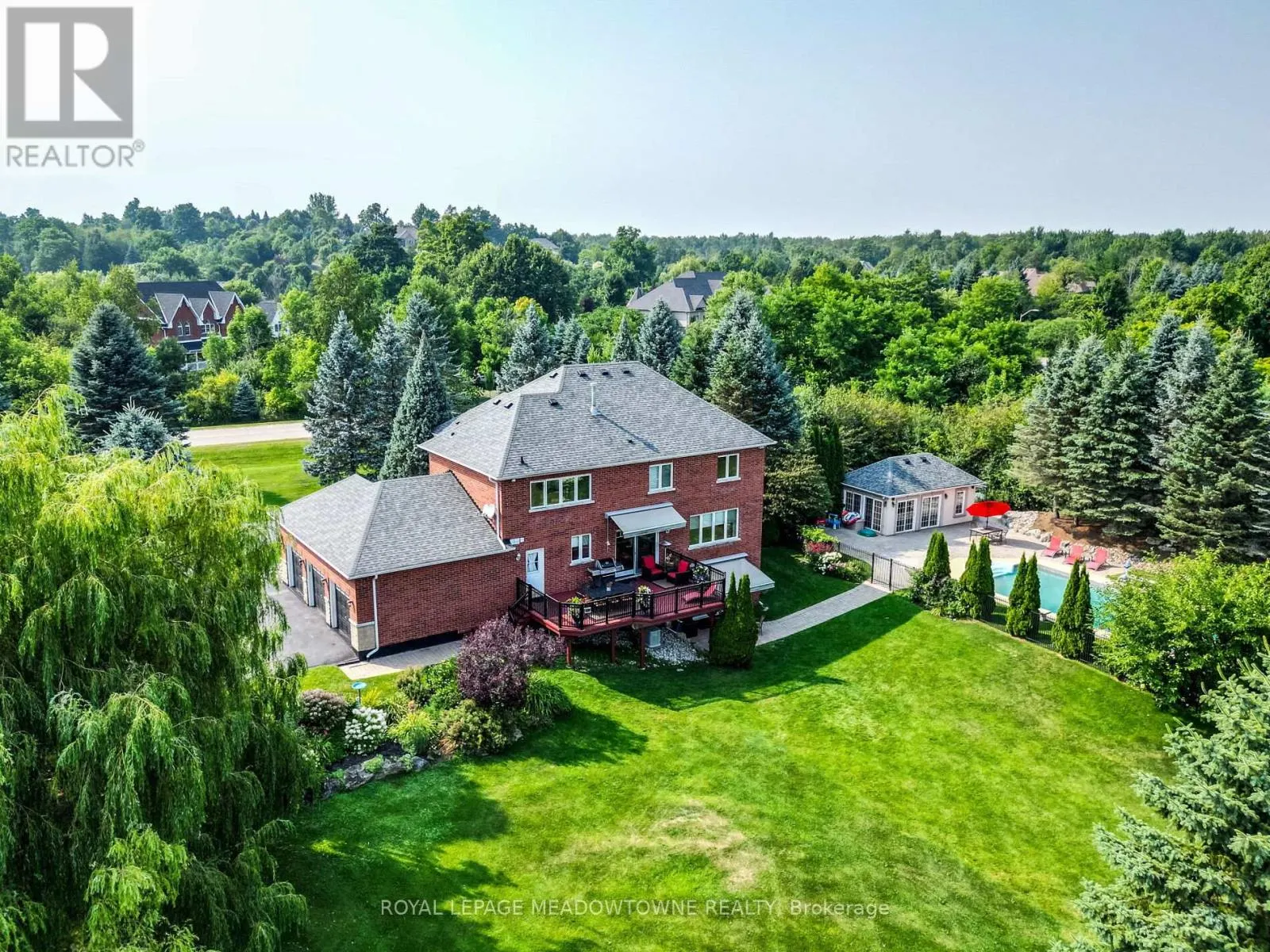 8 DEER RUN CRESCENT