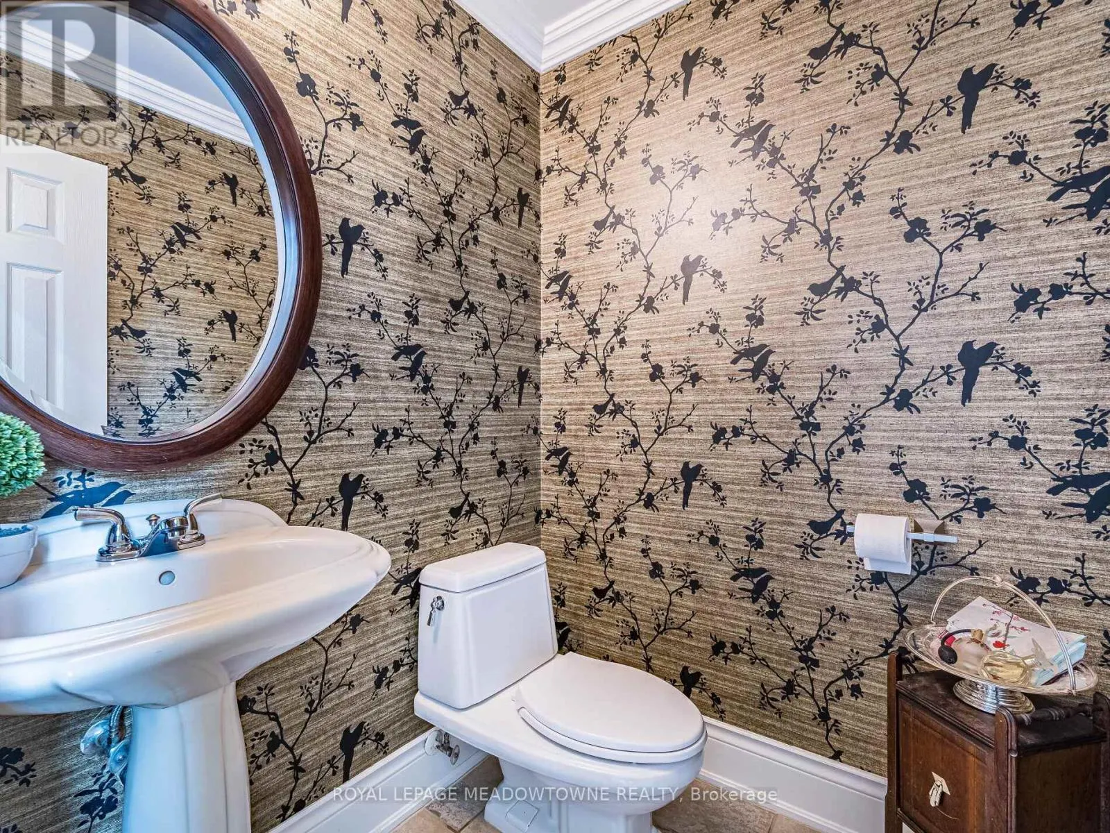 8 DEER RUN CRESCENT