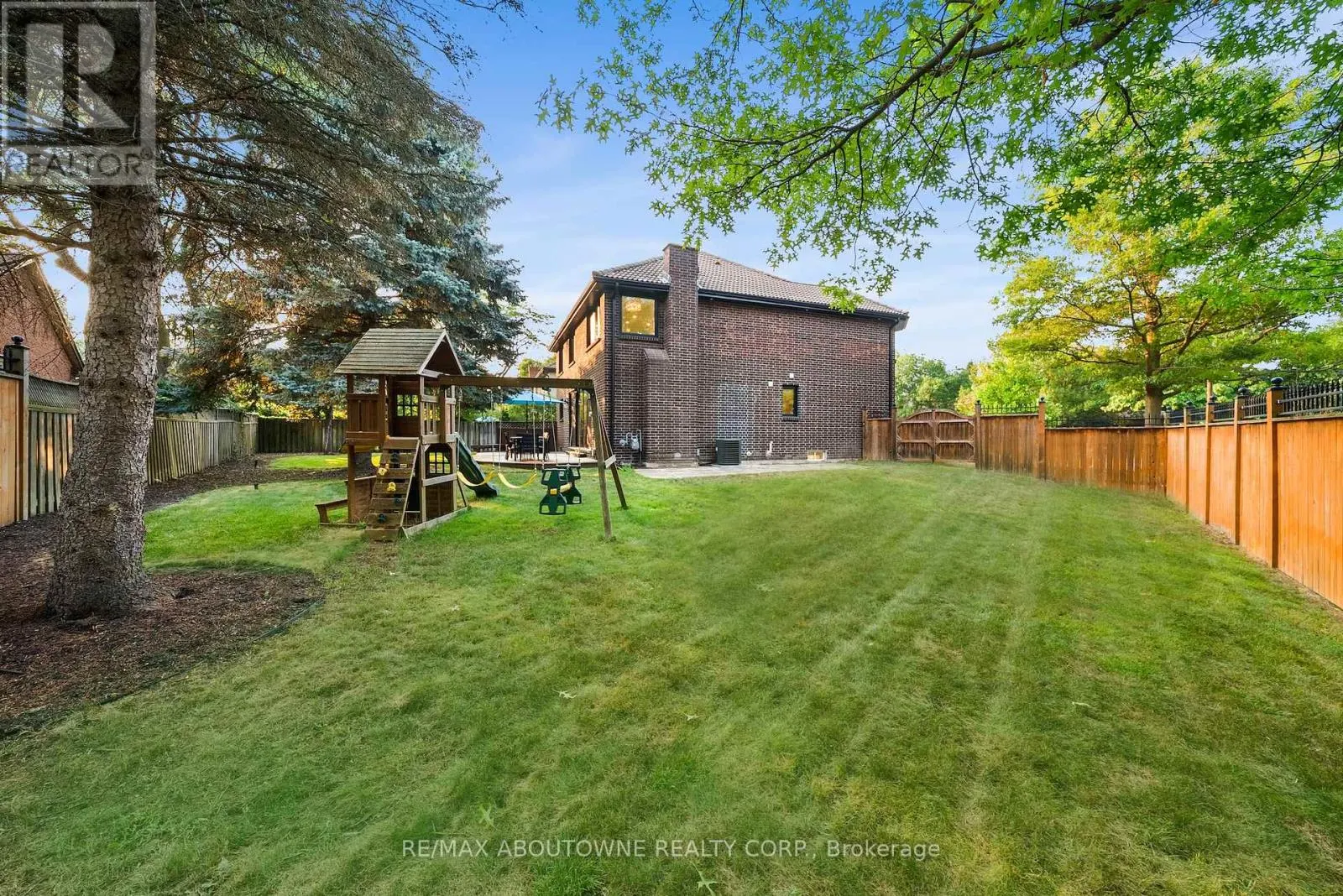 360 CLAREMONT CRESCENT