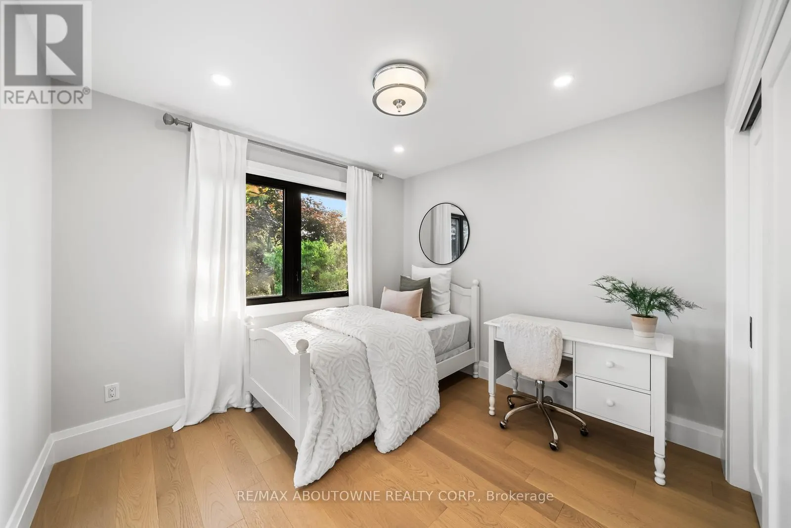 360 CLAREMONT CRESCENT