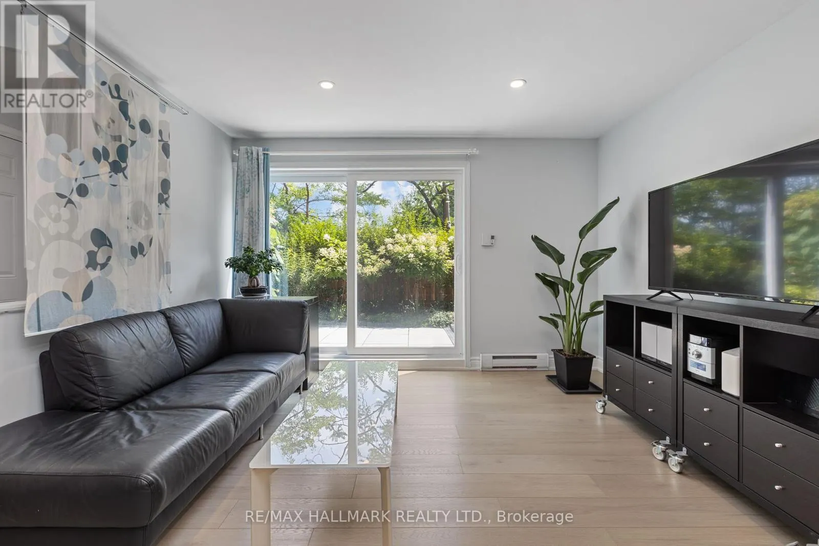 130 - 3040 CONSTITUTION BOULEVARD
