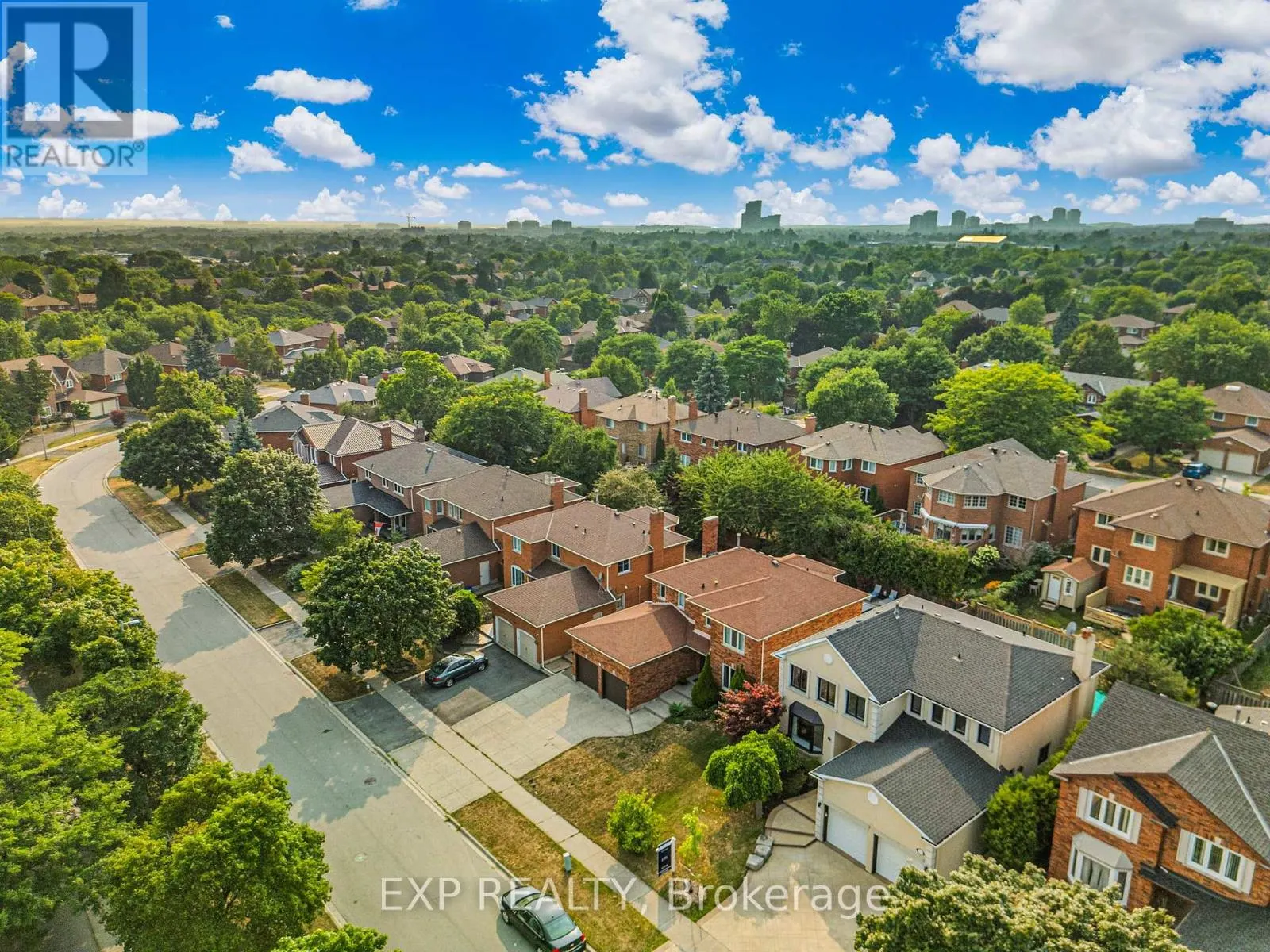1221 CREEKSIDE DRIVE