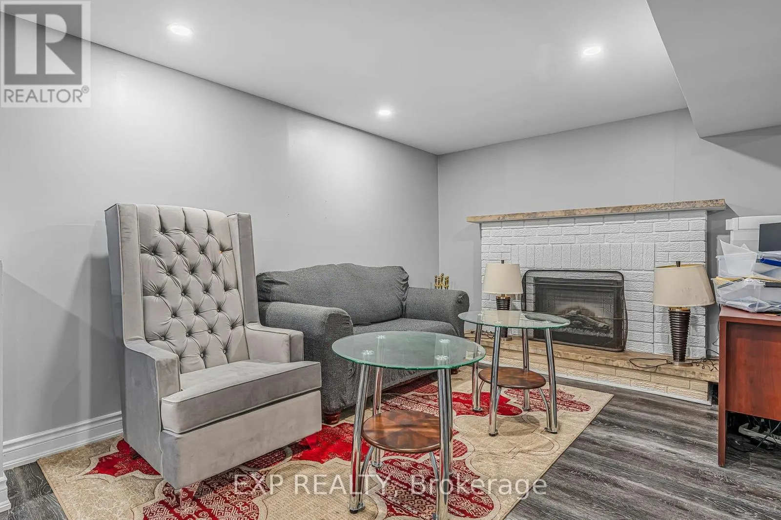 1221 CREEKSIDE DRIVE